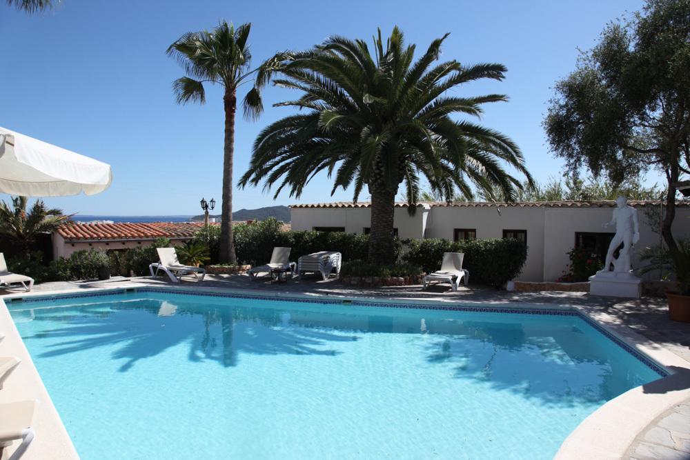 La Finca Hotel *